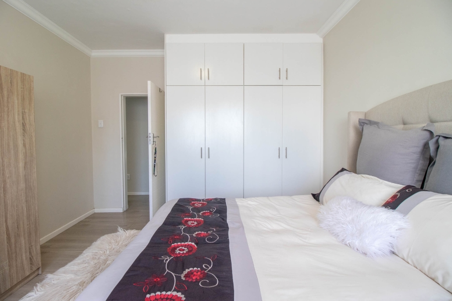 To Let 2 Bedroom Property for Rent in Sea Point Western Cape